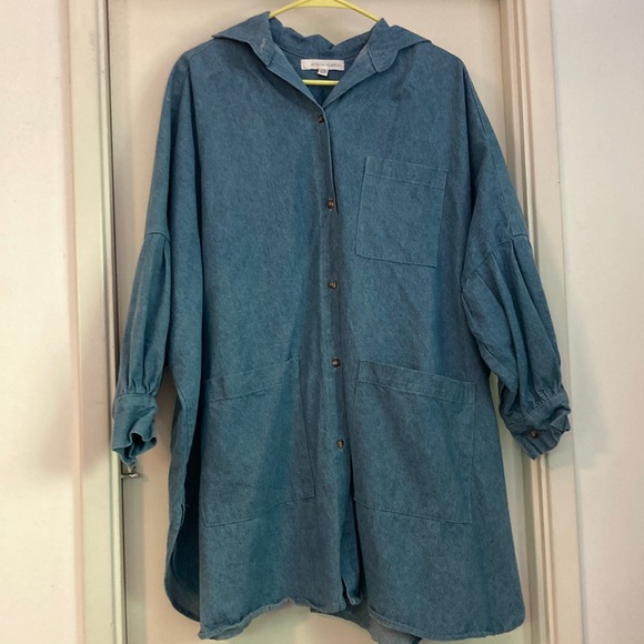Athena Newton Denim Smock Top - Picture 4 of 17